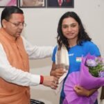 अंतरराष्ट्रीय पदक विजेता महिला मुक्केबाजों का सीएम धामी ने किया सम्मान